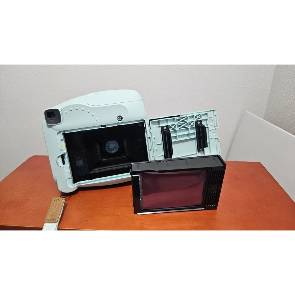 DAMAGED Fujifilm Instax Mini 9‎ Camera Ice Blue with Macro FOR PARTS